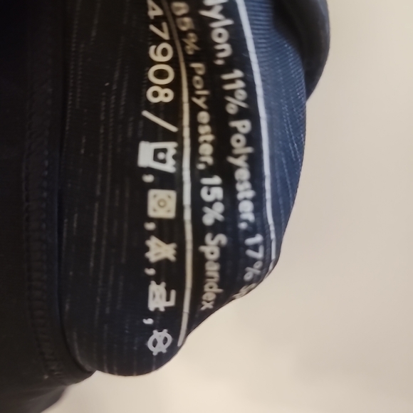 Outdoor Voices Sports Bra/Crop Top - Picture 6 of 6